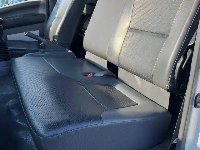 いすゞ エルフ SKG-NPR85YN(2WD)の写真21