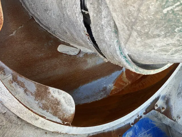 いすゞ ギガ QKG-CXZ77AT(6x4)の写真12