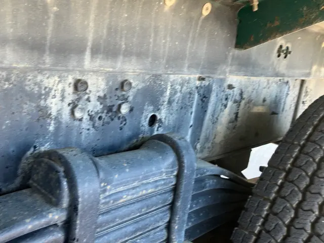 いすゞ ギガ QKG-CXZ77AT(6x4)の写真14