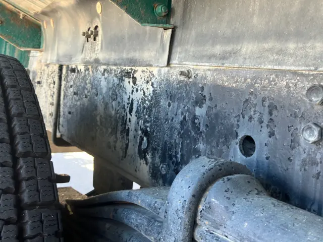 いすゞ ギガ QKG-CXZ77AT(6x4)の写真15