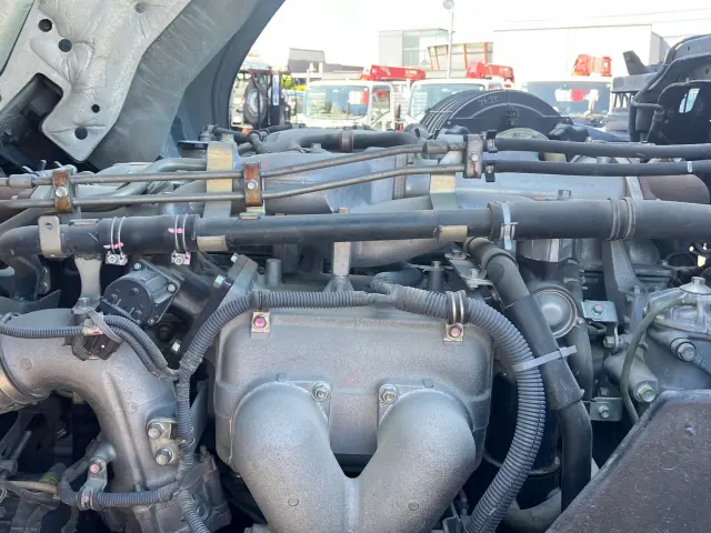 いすゞ ギガ QKG-CXZ77AT(6x4)の写真17