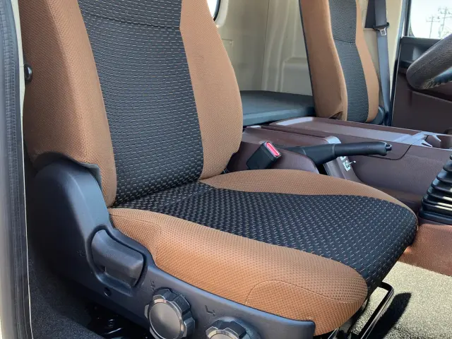 日野 レンジャー 2KG-FD2ABA(2WD)の写真15