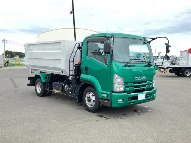 いすゞ フォワード 2RG-FRR90S2(2WD)の写真2