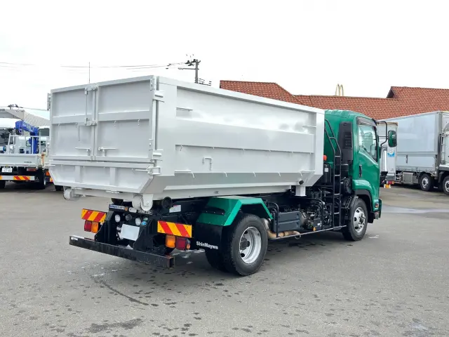 いすゞ フォワード 2RG-FRR90S2(2WD)の写真3