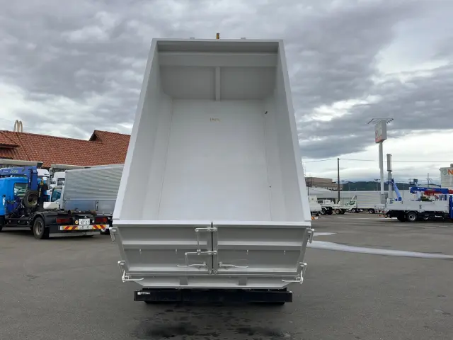 いすゞ フォワード 2RG-FRR90S2(2WD)の写真9