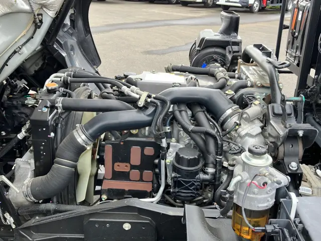 いすゞ フォワード 2RG-FRR90S2(2WD)の写真16