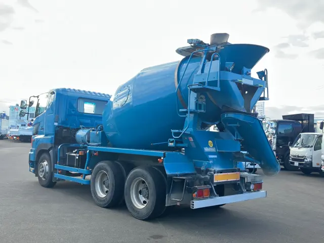 日野 プロフィア ADG-FS1EKXA(6x4)の写真4