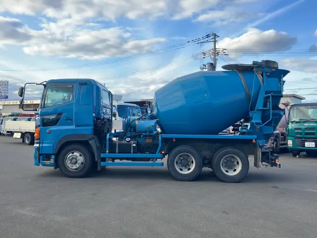 日野 プロフィア ADG-FS1EKXA(6x4)の写真5