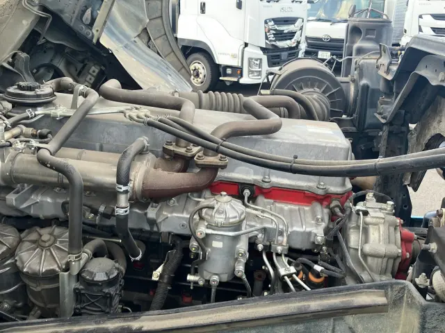 日野 プロフィア ADG-FS1EKXA(6x4)の写真17