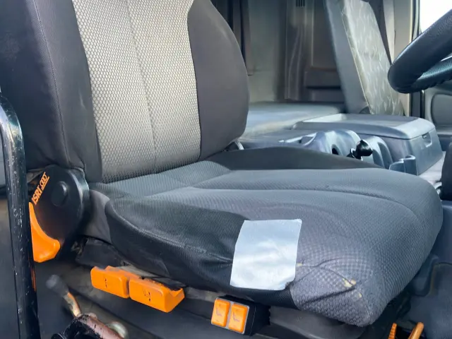 日野 プロフィア ADG-FS1EKXA(6x4)の写真19