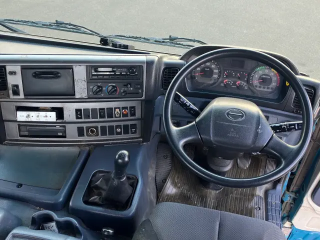 日野 プロフィア ADG-FS1EKXA(6x4)の写真21