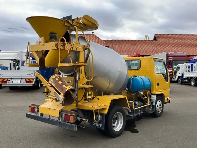 いすゞ エルフ TKG-NKR85N(2WD)の写真3