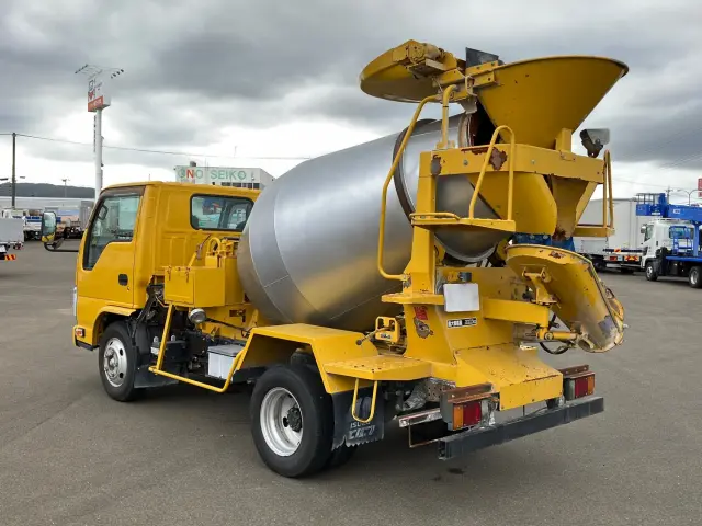 いすゞ エルフ TKG-NKR85N(2WD)の写真4