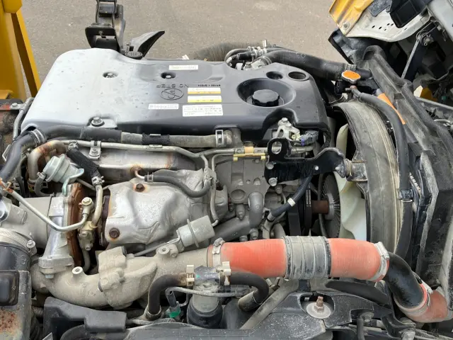 いすゞ エルフ TKG-NKR85N(2WD)の写真18