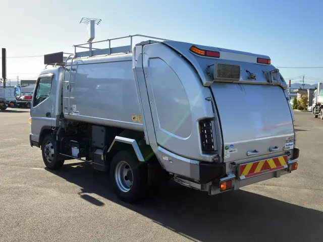 三菱 キャンター TKG-FEB90(2WD)の写真4