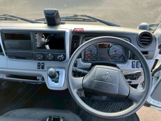 三菱 キャンター 2RG-FEA20(2WD)の写真19