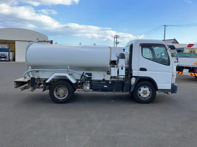 三菱 キャンター 2PG-FEB90(2WD)の写真6