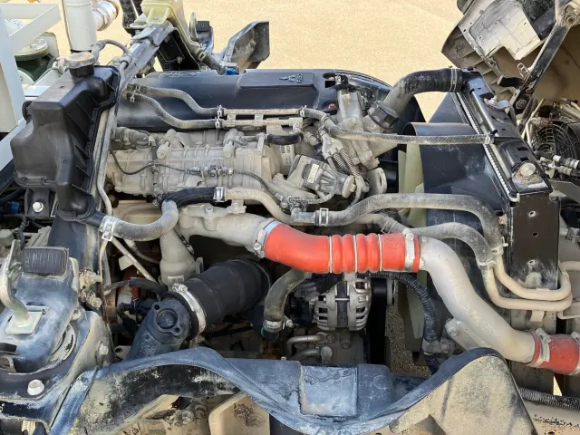 三菱 キャンター 2PG-FEB90(2WD)の写真17