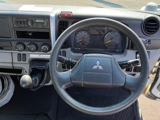 三菱 キャンター 2PG-FEB90(2WD)の写真20