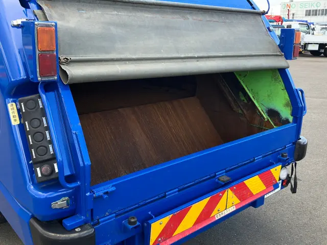 いすゞ エルフ SKG-NPR85YN(2WD)の写真10
