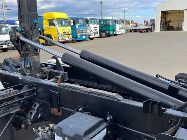 日野 レンジャー 2PG-FE2ABA(2WD)の写真9