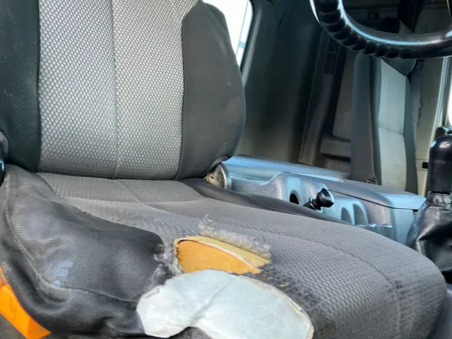 日野 プロフィア BDG-FS1EKXA(6x4)の写真19