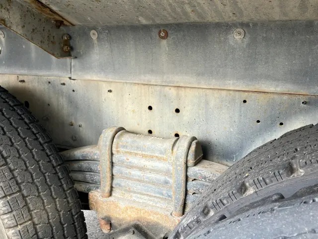 UD クオン QKG-CW5XL(6x4)の写真15