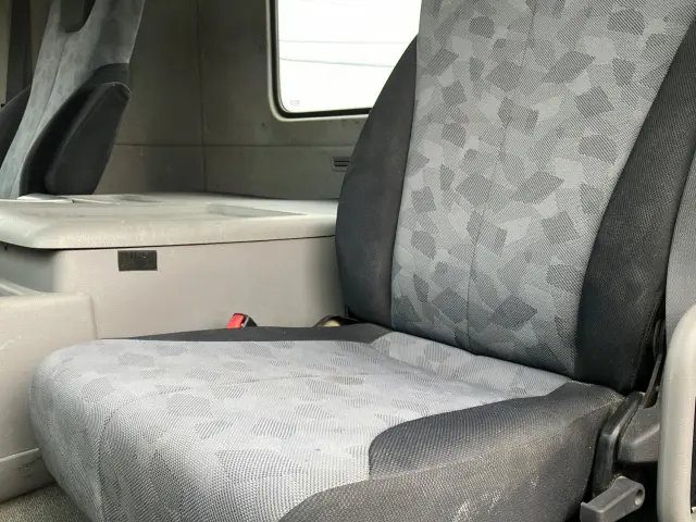 UD クオン QKG-CW5XL(6x4)の写真20