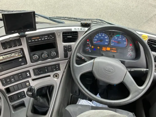 UD クオン QKG-CW5XL(6x4)の写真21