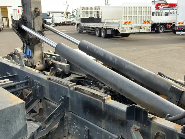 三菱 ファイター 2KG-FK62FZ(2WD)の写真9