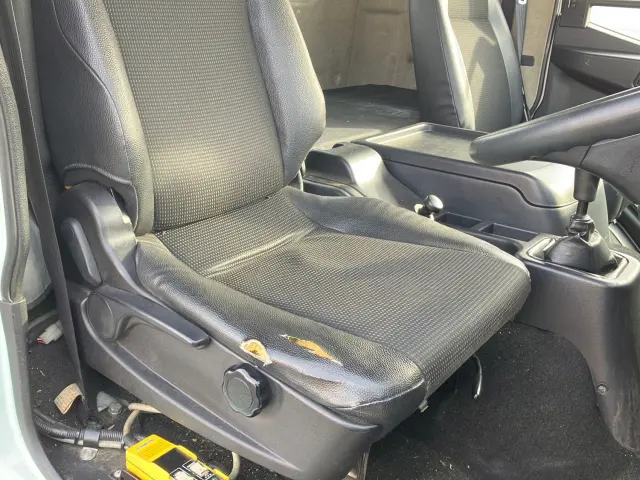 三菱 ファイター 2KG-FK62FZ(2WD)の写真15