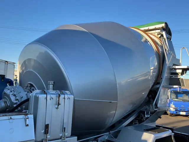 いすゞ フォワード LKG-FTR90S2(2WD)の写真9