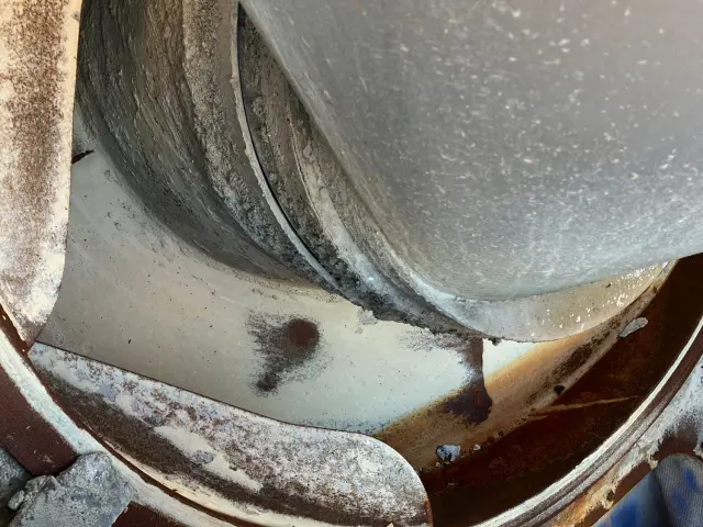 いすゞ フォワード LKG-FTR90S2(2WD)の写真12