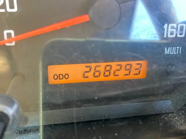 いすゞ フォワード LKG-FTR90S2(2WD)の写真22