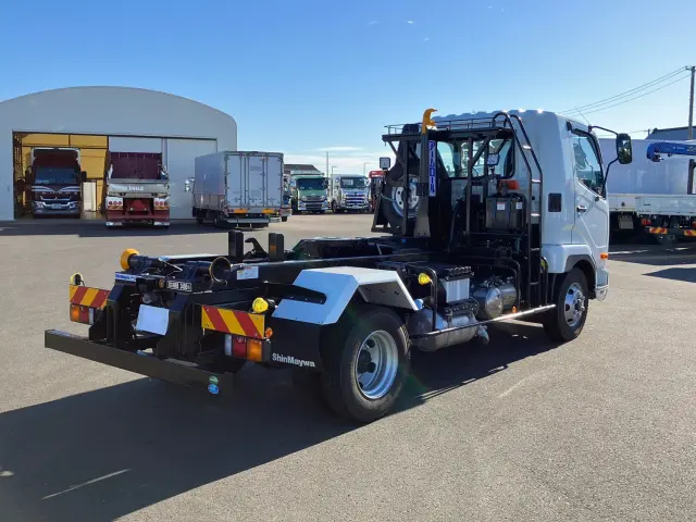 三菱 ファイター 2KG-FK72F(2WD)の写真3