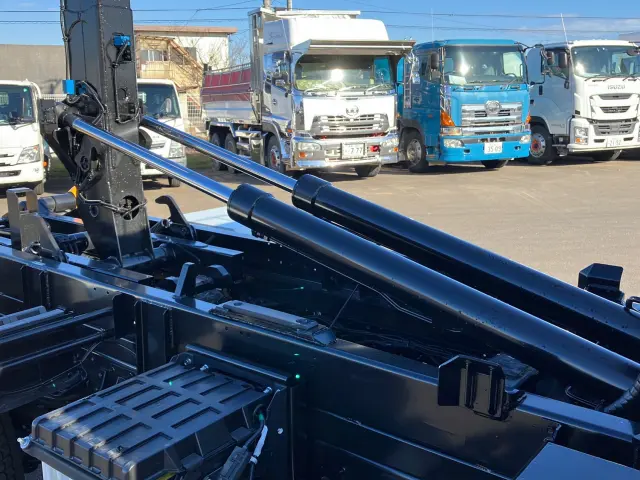 三菱 ファイター 2KG-FK72F(2WD)の写真9