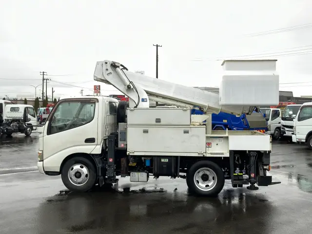 日野 デュトロ BDG-XZU304X(2WD)の写真5