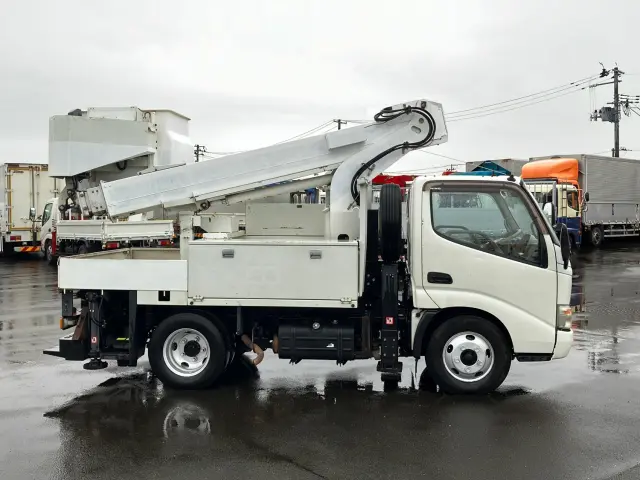 日野 デュトロ BDG-XZU304X(2WD)の写真6