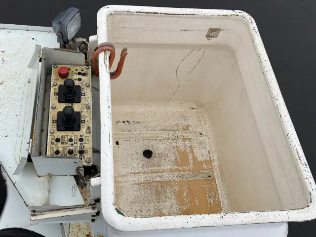 日野 デュトロ BDG-XZU304X(2WD)の写真10