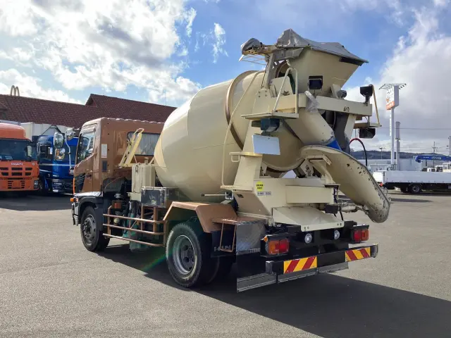 日野 レンジャー LKG-FJ7JDAA(2WD)の写真4