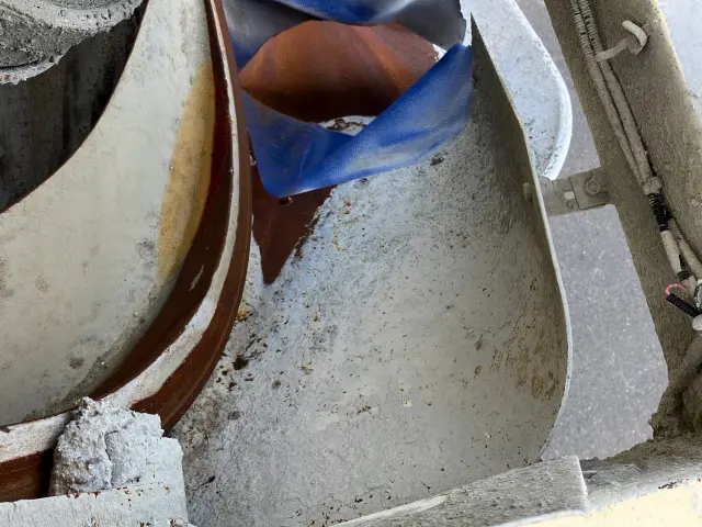 日野 レンジャー LKG-FJ7JDAA(2WD)の写真13