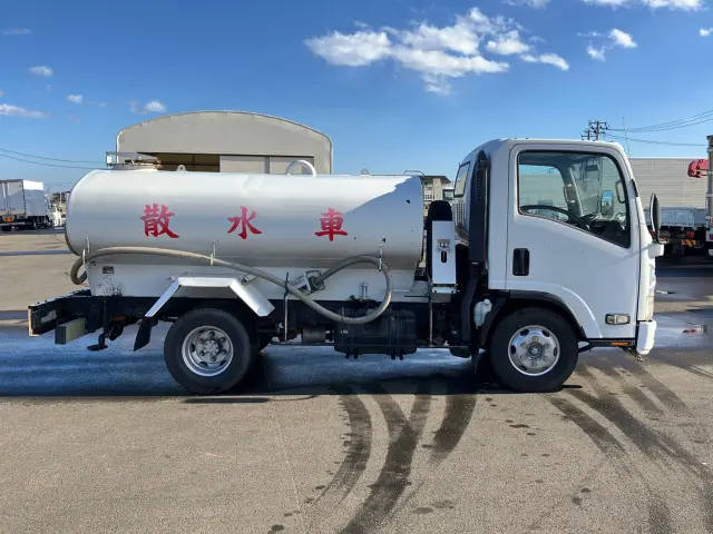 いすゞ エルフ SKG-NPR85YN(2WD)の写真6