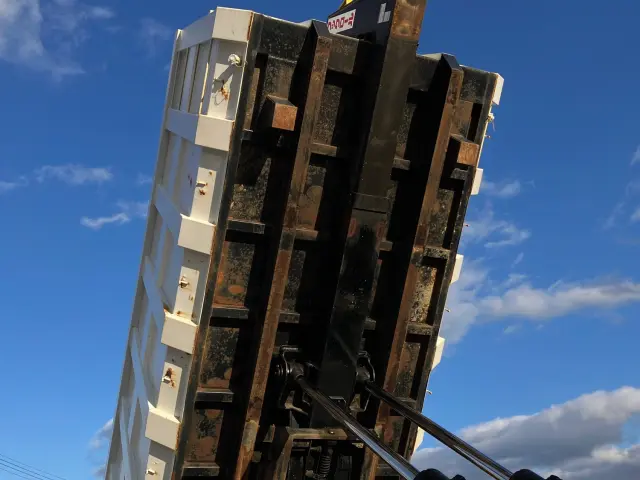 三菱 スーパーグレート 2KG-FV70HY(6x4)の写真11