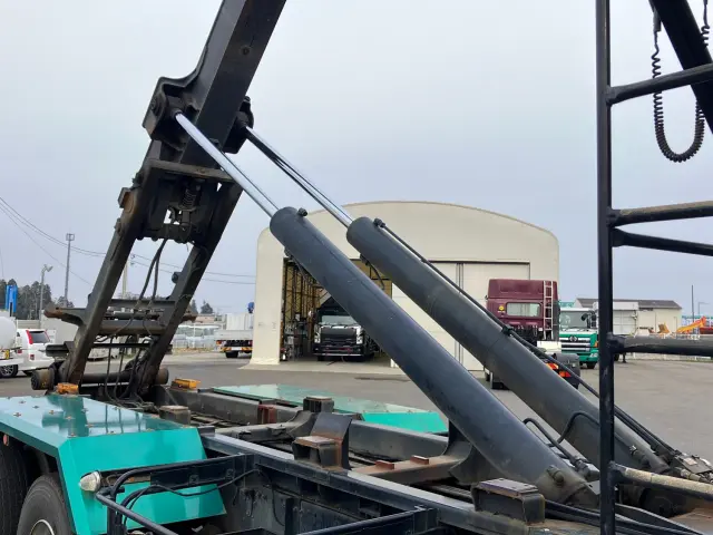 三菱 スーパーグレート LKG-FV50VY(6x4)の写真9