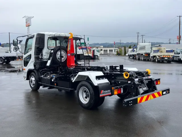 三菱 ファイター 2KG-FK72F(2WD)の写真4