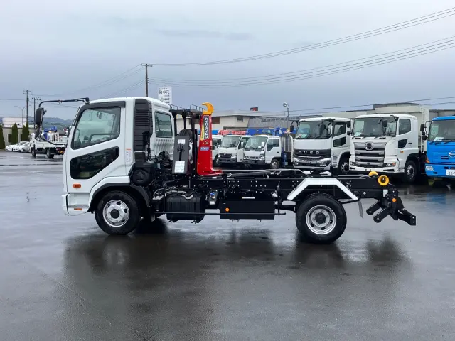 三菱 ファイター 2KG-FK72F(2WD)の写真5