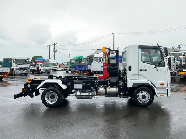 三菱 ファイター 2KG-FK72F(2WD)の写真6