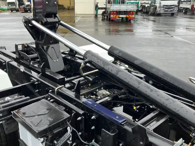 三菱 ファイター 2KG-FK72F(2WD)の写真9