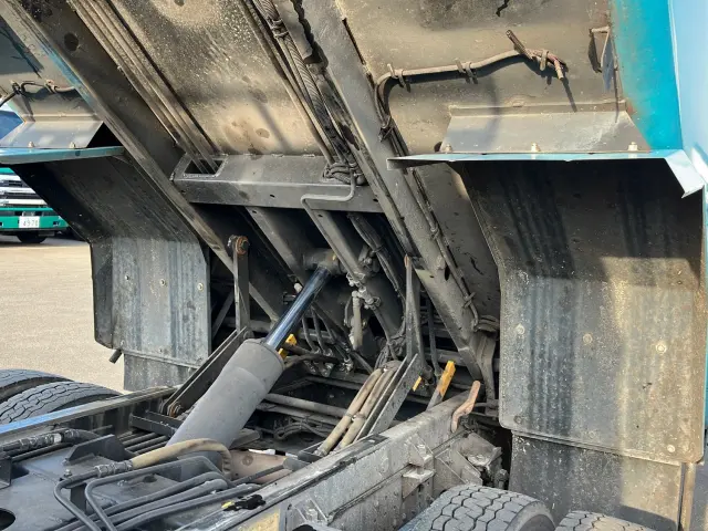 三菱 キャンター 2PG-FEB90(2WD)の写真13