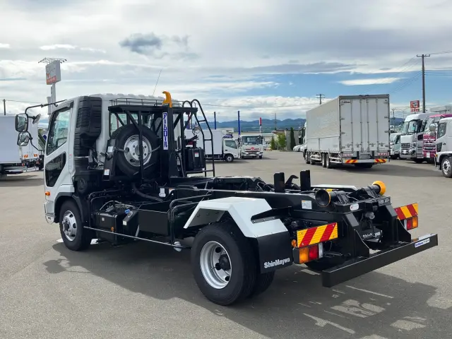三菱 ファイター 2KG-FK72F(2WD)の写真4